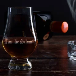 graviertes schottisches Whiskyglas mit Wunschname