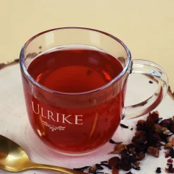 Graviertes Trinkglas mit Henkel mit Ihrem Wunschnamen