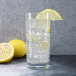 graviertes Trinkglas mit Ihrem Namen in verschiedenen Schriftarten