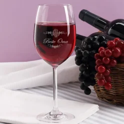 graviertes Weinglas Weinreben Ornamente mit Wunschname