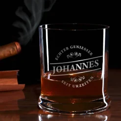 graviertes Whiskeyglas Echter Geniesser mit Name von Leonardo