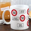 große Kaffeetasse zum 50. Geburtstag mit Verkehrszeichen - 50 -