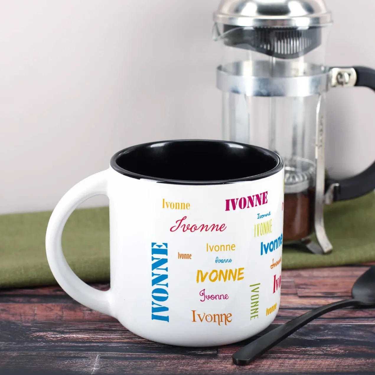 Großer Kaffeepott mit Ihrem Namen in verschiedenen Schriftarten