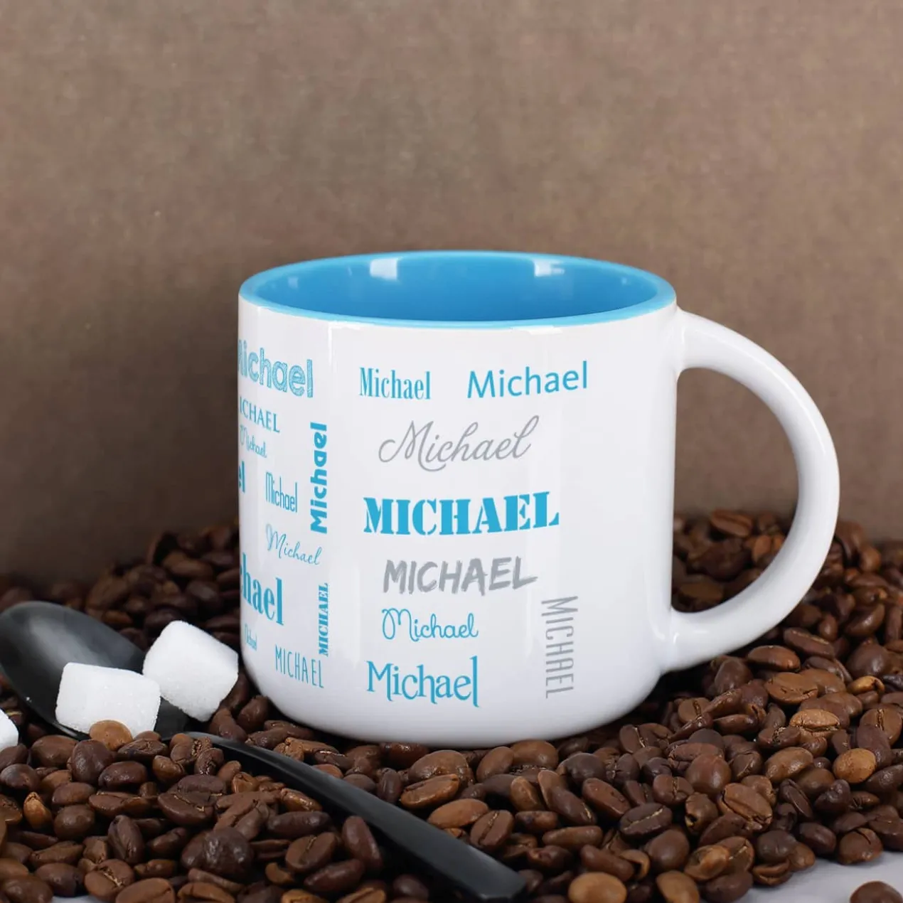Großer Kaffeepott mit Ihrem Namen in verschiedenen Schriftarten
