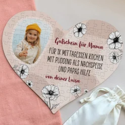 Gutschein-Puzzle in Herzform mit Blumen, Foto & Ihrem Wunschtext, 114 Teile