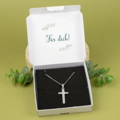 Halskette mit Kreuz Anhänger und Name graviert
