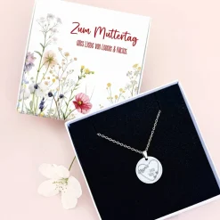 Halskette mit Namen der Kinder in Mamas Herz - mit persönlicher Geschenkbox