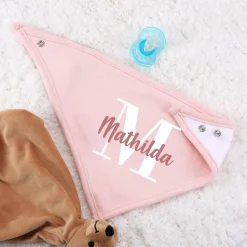 Halstuch für Babys mit Initiale und Namensaufdruck