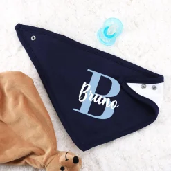 Halstuch für Babys mit Initiale und Namensaufdruck