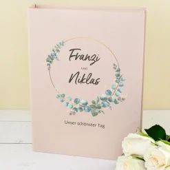 Handgefertigte Erinnerungsbox zur Hochzeit | Personalisierte Fotobox in Buch Form mit Eukalyptus Kranz