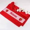 Handtuch in rot mit Erdbeeren und Wunschname