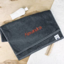 Handtuch in schiefergrau mit Name bestickt, 3 Größen auswählbar, Badetuch, Gästehandtuch