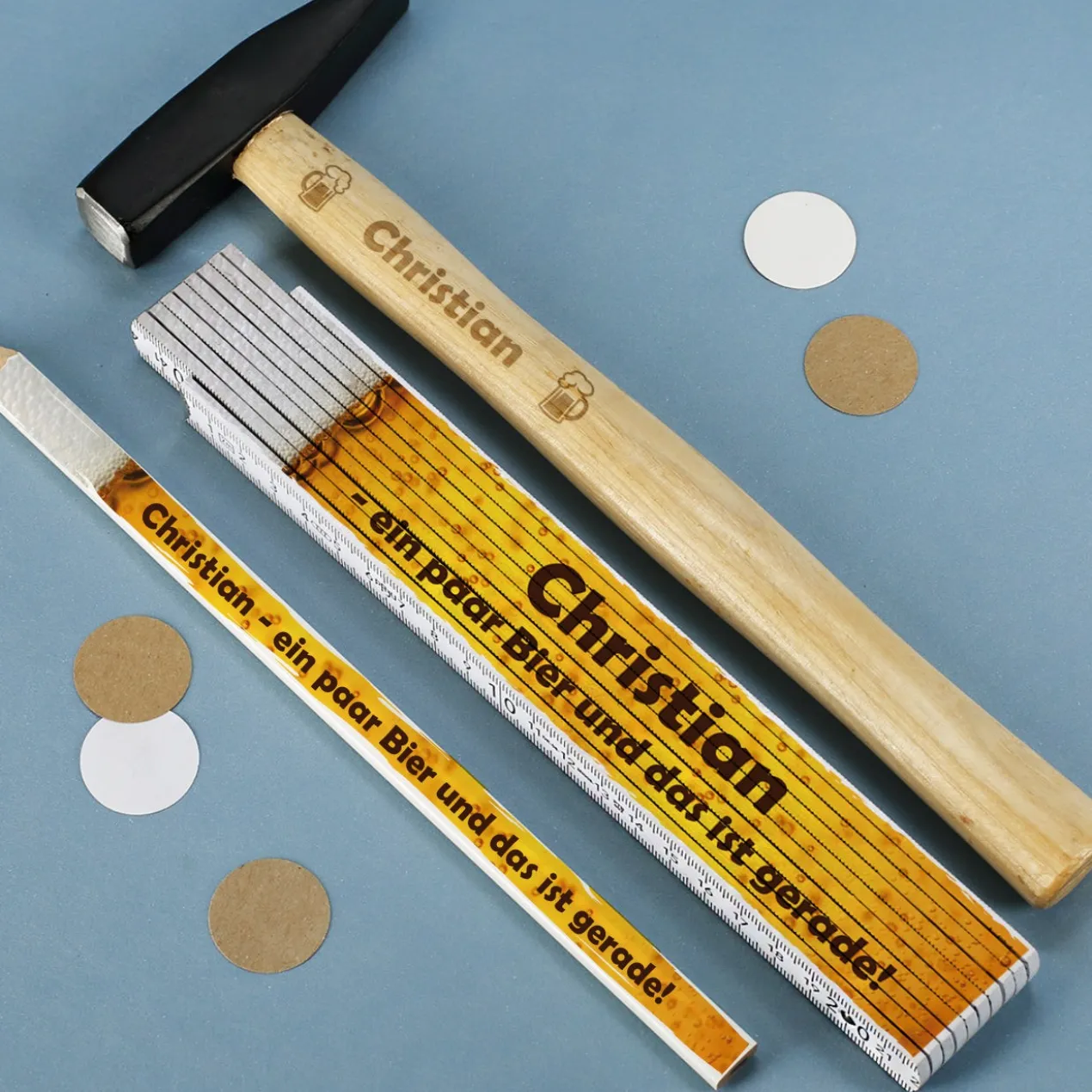 Handwerker Geschenkset für Männer mit Biermotiv - Box, Zollstock, Bleistift und Hammer