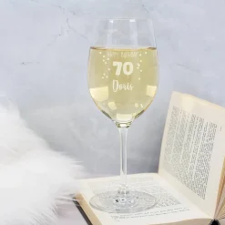Happy Birthday 70 - graviertes Weinglas zum 70. Geburtstag mit Name