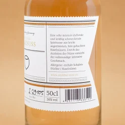 Haselnuss Spirituose und Edelbrandglas graviert mit Name in edler Holzkiste