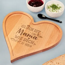 Herz Frühstücksbrettchen aus Holz mit Gravur 'Glück ist eine Mama wie dich zu haben' Muttertagsgeschenk