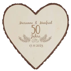 Herzplatte aus Holz zum Hochzeitstag mit Namen und Datum graviert