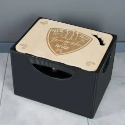 hochwertiger Bierkastendeckel aus Holz mit Wappen und persönlicher Gravur