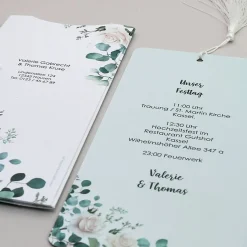 Hochzeitseinladung mit Rosenmotiv - elegante Ziehkarte mit Quaste