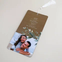 Hochzeitseinladung Ziehkarte in Kraftpapier-Optik mit Olivenzweigen & Quaste
