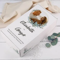 Hochzeits-Geschenkbox mit Eukalyptusmotiv, Foto, Name & Wunschtext