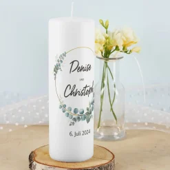 Hochzeitskerze mit Eukalyptus, Namen und Datum