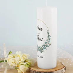 Hochzeitskerze mit Eukalyptus, Namen und Datum