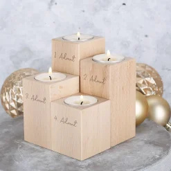 Holz-Adventskranz aus vier Teelichthaltern mit Gravur