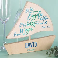 Holzboot - Er hat seinen Engeln befohlen - mit Name und Datum