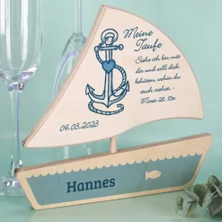 Holzboot zur Taufe mit Anker und Ihren persönlichen Angaben in blau