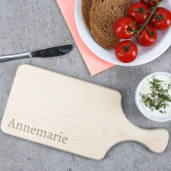 Holzbrettchen mit Griff graviert mit Name