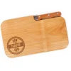 Holzbrett mit integriertem Messer und graviertem Vornamen