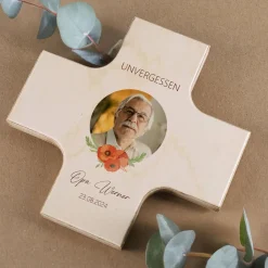 Holzkreuz Trauer mit Wunschfoto, Name und Datum