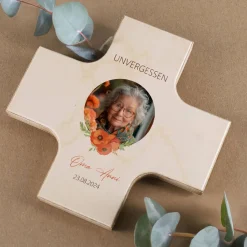 Holzkreuz Trauer mit Wunschfoto, Name und Datum