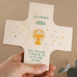 Holzkreuz zur Kommunion mit Wunschname & Wunschtext