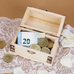 Holztruhe in 3 Größen mit Ihrer Wunschgravur zur Hochzeit oder zum Valentinstag