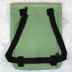 2-in-1 Rucksack & Tasche personalisiert mit Wunschtext | Geschenk mit Berg Motiv für Wandern & Urlaub