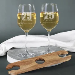 25 Jahre gemeinsam - Geschenkset mit gravierten Weingläsern und Weiflasche