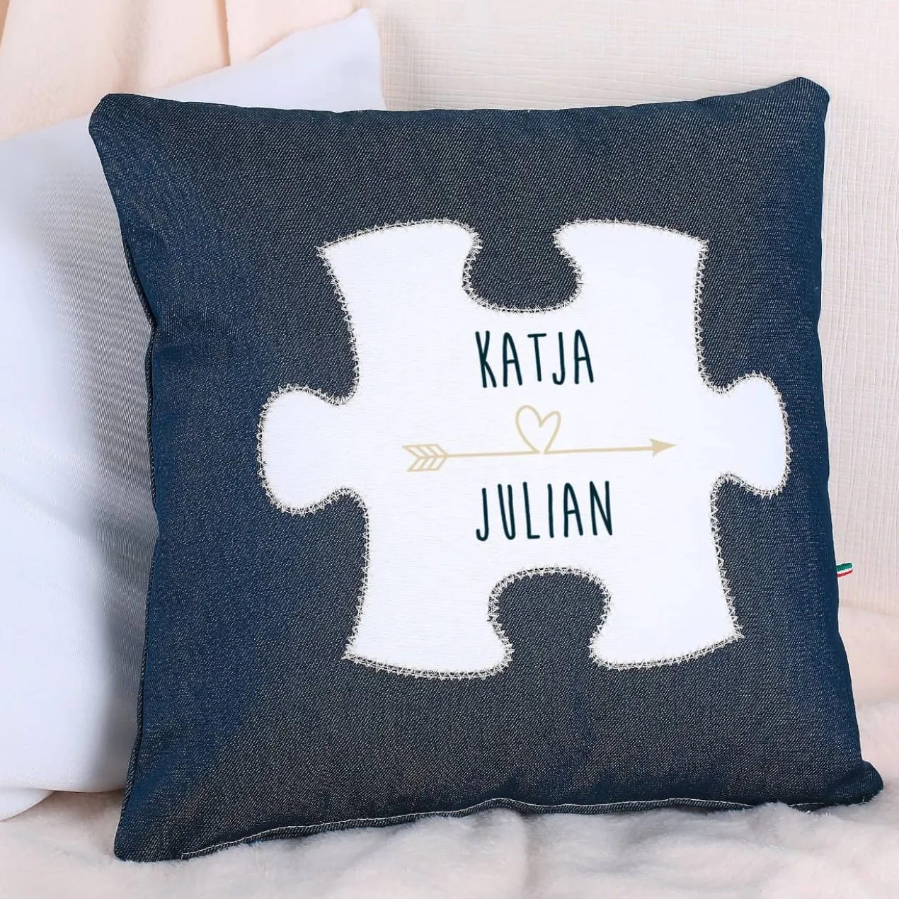 Jeanskissen Puzzle mit Namen des Paares