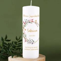 Kerze zur Jugendweihe mit Wildblumen im Watercolor Stil mit Name, Datum und Wunschtext