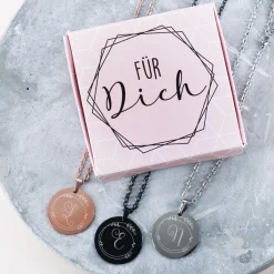Kette mit Gravur von Initiale & Ornament | Silber, Schwarz oder Roségold