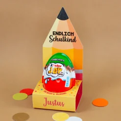 Kinder Joy in Geschenkverpackung personalisiert mit Name | Geschenk zur Einschulung