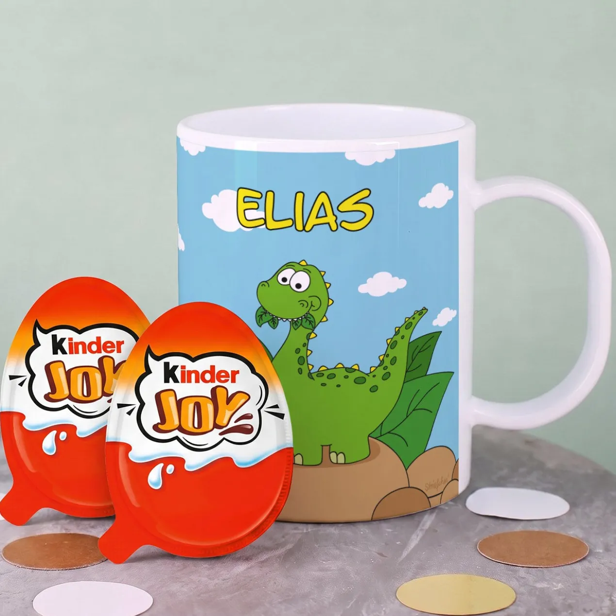 Kindertasse aus Kunststoff mit kleinem Dino und Ihrem Namen