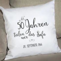 Kissen für Paare - Seit Jahren teilen wir das Sofa - mit Jahreszahl und Wunschtext