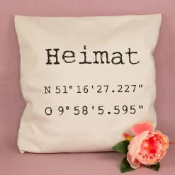 Kissen mit Koordinaten & Wunschtext personalisiert | Geschenk zum Hausbau & Einzug für Wohnung