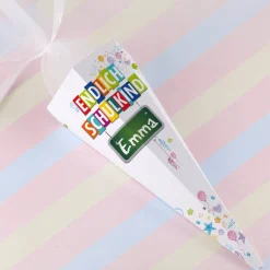 Kleine "Endlich Schulkind" Zuckertüte mit Name
