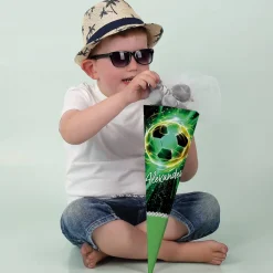 Kleine Fußball-Schultüte mit Name, 28 cm