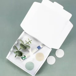 Kleine Geschenkbox aus Papier in verschiedenen Designs für Geld oder Gutscheine
