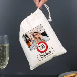 Kleiner Geschenksack zum Geburtstag mit Verkehrszeichen, Foto, Alter & Name