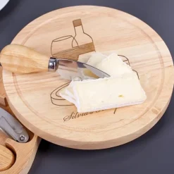 Käsebrett mit Besteck und Gravur